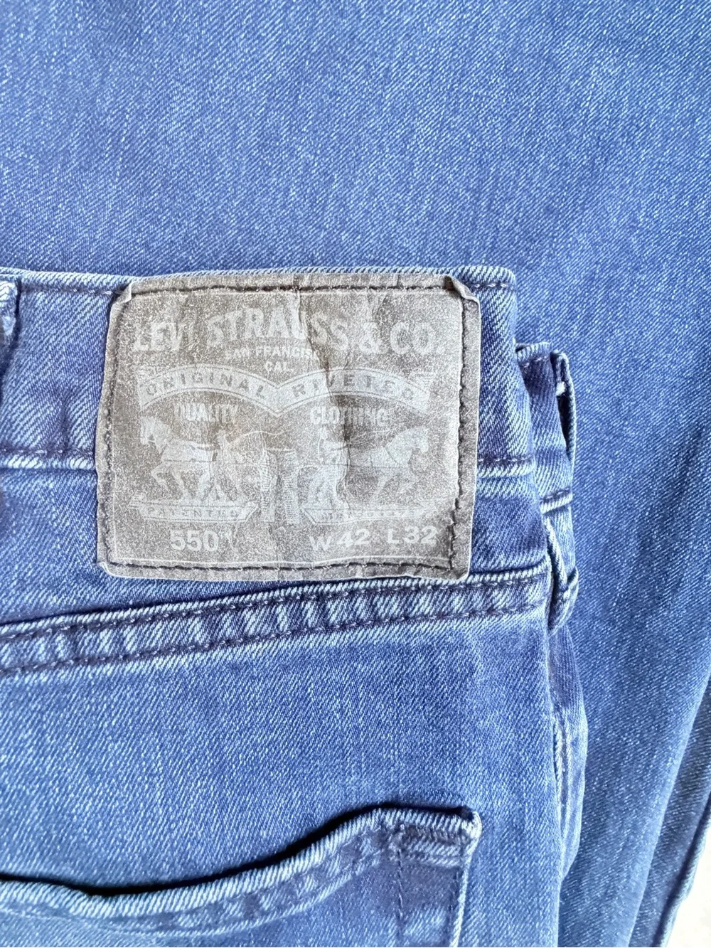 Levi's 550 Relaxed Fit Men's Jeans Size 42 x 32